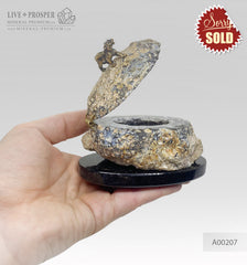 Handmade bronze tiger figure on agate druzy box at dolerite base