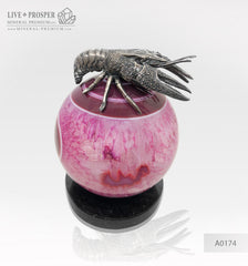 A silver figure of the Zodiac Sign Cancer on an agate sphere and a dolerite plate silver 925  Серебренный Знак зодиака - Рак на сфере из агата на пластине из долерита серебро 925 דמות כסף מזל סרטן על כדור אגת וצלחת דולריט כסף 925
