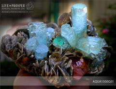 Sky Blue aquamarine Island with Pink Apatite 9 020 CT on Muscovite Небесно-голубой аквамариновый «Остров» с розовым Апатитом 9 020 Карат на мусковите 